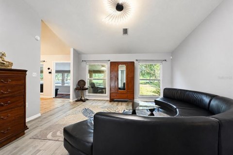 Casa en venta en Weirsdale, Florida, 3 dormitorios, 225.01 m2 № 2156654 - foto 11