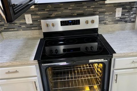 Casa en alquiler en Davenport, Florida, 3 dormitorios, 142.33 m2 № 1870741 - foto 11