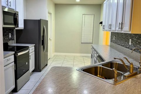 Casa en alquiler en Davenport, Florida, 3 dormitorios, 142.33 m2 № 1870741 - foto 16