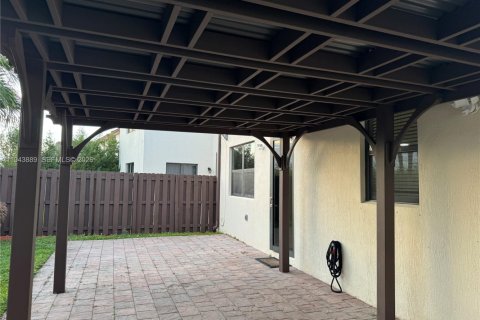 House in Cutler Bay, Florida 4 bedrooms, 201.6 sq.m. № 2000624 - photo 20