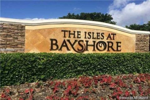 House in Cutler Bay, Florida 4 bedrooms, 201.6 sq.m. № 2000624 - photo 25