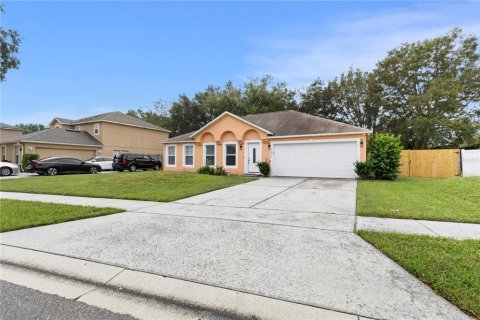 House in Ocoee, Florida 3 bedrooms, 185.06 sq.m. № 2407162 - photo 3