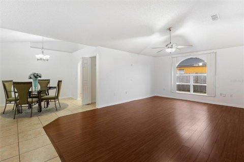 House in Ocoee, Florida 3 bedrooms, 185.06 sq.m. № 2407162 - photo 23