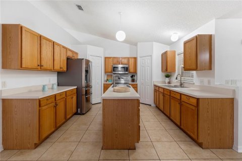 House in Ocoee, Florida 3 bedrooms, 185.06 sq.m. № 2407162 - photo 19