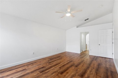 House in Ocoee, Florida 3 bedrooms, 185.06 sq.m. № 2407162 - photo 12