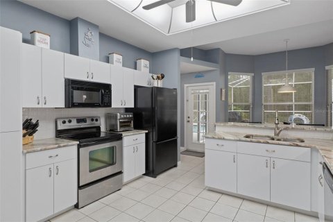 House in Homosassa, Florida 3 bedrooms, 168.8 sq.m. № 1913188 - photo 12