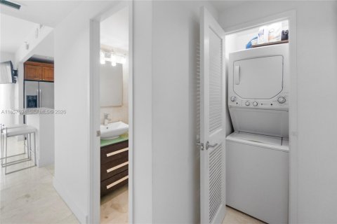 Condominio en alquiler en Miami Beach, Florida, 2 dormitorios, 83.61 m2 № 2088569 - foto 8