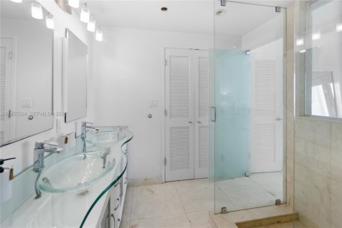 Condominio en alquiler en Miami Beach, Florida, 2 dormitorios, 83.61 m2 № 2088569 - foto 19