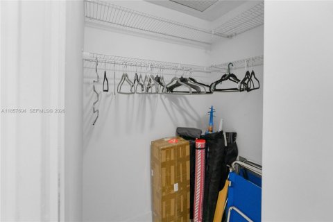 Condominio en alquiler en Miami Beach, Florida, 2 dormitorios, 83.61 m2 № 2088569 - foto 20