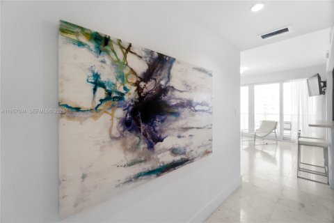 Condominio en alquiler en Miami Beach, Florida, 2 dormitorios, 83.61 m2 № 2088569 - foto 9