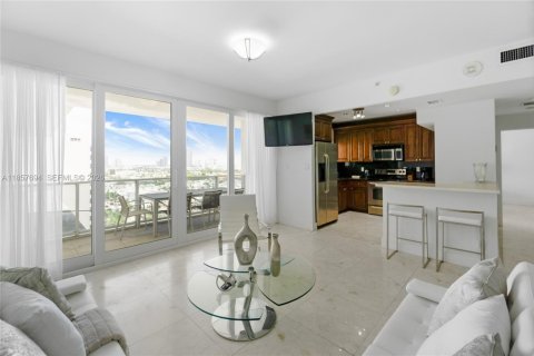 Condominio en alquiler en Miami Beach, Florida, 2 dormitorios, 83.61 m2 № 2088569 - foto 2