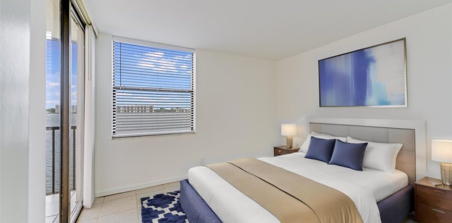 Condo in Oakland Park, Florida, 2 bedrooms  № 510035