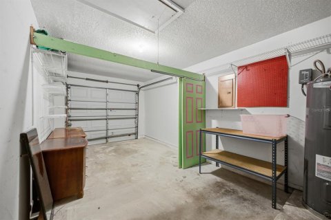 Villa ou maison à louer à Kissimmee, Floride: 3 chambres, 111.58 m2 № 2413730 - photo 15