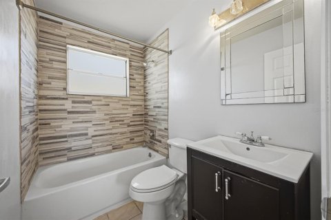 Villa ou maison à louer à Kissimmee, Floride: 3 chambres, 111.58 m2 № 2413730 - photo 13