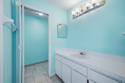 Villa ou maison à louer à Kissimmee, Floride: 3 chambres, 111.58 m2 № 2413730 - photo 8
