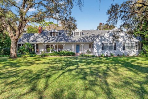 House in Leesburg, Florida 4 bedrooms, 310.2 sq.m. № 2106218