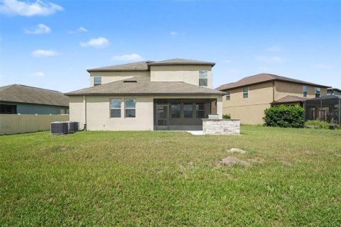 House in Land O' Lakes, Florida 5 bedrooms, 350.89 sq.m. № 2199070 - photo 25