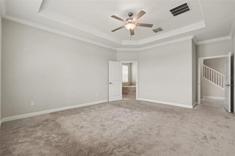 House in Land O' Lakes, Florida 5 bedrooms, 350.89 sq.m. № 2199070 - photo 13