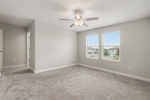 House in Land O' Lakes, Florida 5 bedrooms, 350.89 sq.m. № 2199070 - photo 26