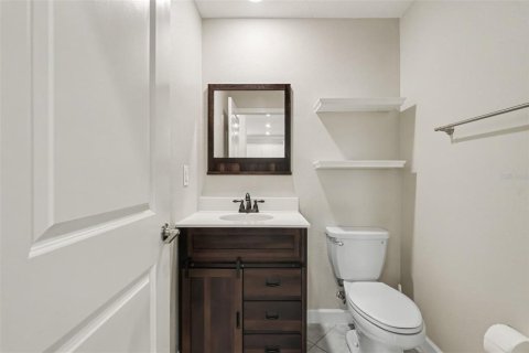 House in Land O' Lakes, Florida 5 bedrooms, 350.89 sq.m. № 2199070 - photo 10