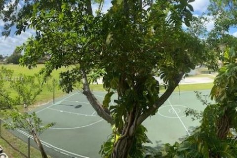 Copropriété à vendre à Pembroke Pines, Floride: 1 chambre, 68.65 m2 № 2019785 - photo 21