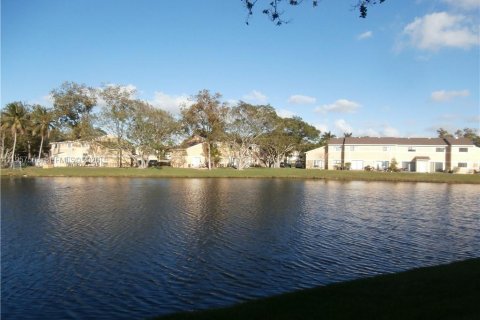 Copropriété à vendre à Pembroke Pines, Floride: 1 chambre, 68.65 m2 № 2019785 - photo 5