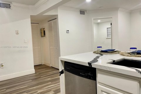 Copropriété à vendre à Pembroke Pines, Floride: 1 chambre, 68.65 m2 № 2019785 - photo 9