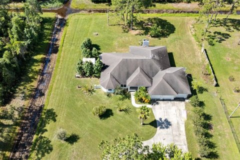 House in Orlando, Florida 4 bedrooms, 335.19 sq.m. № 1765851 - photo 21