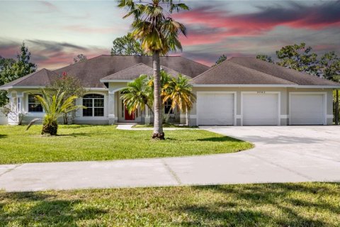 House in Orlando, Florida 4 bedrooms, 335.19 sq.m. № 1765851 - photo 16