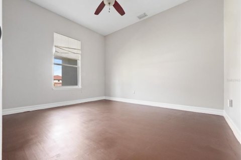 House in Orlando, Florida 4 bedrooms, 335.19 sq.m. № 1765851 - photo 13