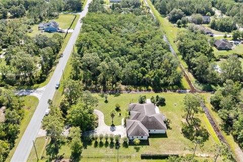 House in Orlando, Florida 4 bedrooms, 335.19 sq.m. № 1765851 - photo 18