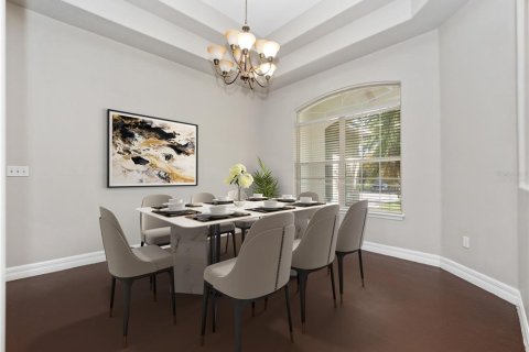 House in Orlando, Florida 4 bedrooms, 335.19 sq.m. № 1765851 - photo 4