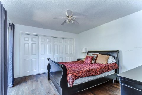 House in Wesley Chapel, Florida 3 bedrooms, 164.62 sq.m. № 1390704 - photo 25