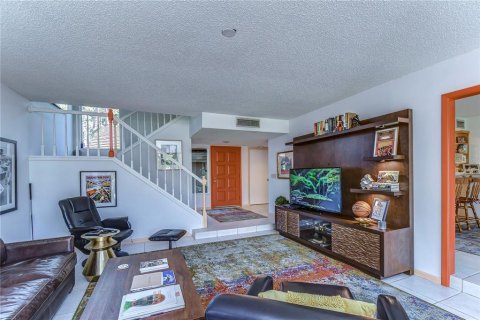 House in Wesley Chapel, Florida 3 bedrooms, 164.62 sq.m. № 1390704 - photo 5