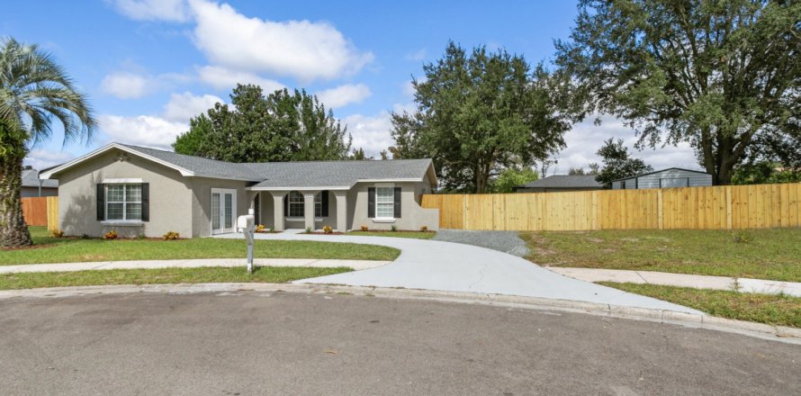 House in Jacksonville, Florida 3 bedrooms, 146.04 sq.m. № 801197