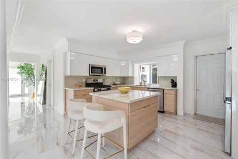 Купить виллу или дом в Майами, Флорида 3 спальни, 205.87м2, № 2032076 - фото 17
