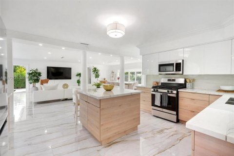 Купить виллу или дом в Майами, Флорида 3 спальни, 205.87м2, № 2032076 - фото 16