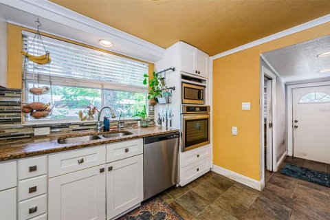 Villa ou maison à vendre à Tampa, Floride: 4 chambres, 168.99 m2 № 1755276 - photo 13