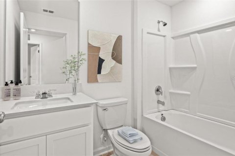House in Eustis, Florida 3 bedrooms, 132.76 sq.m. № 2236721 - photo 7