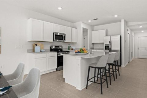 House in Eustis, Florida 3 bedrooms, 132.76 sq.m. № 2236721 - photo 2