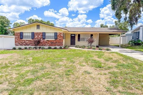 House in Winter Haven, Florida 3 bedrooms, 122.63 sq.m. № 2107627
