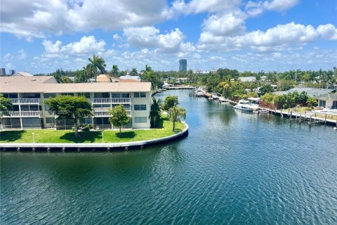 Купить кондоминиум в Халландейл-Бич, Флорида 2 спальни, 119.38м2, № 1978894 - фото 26