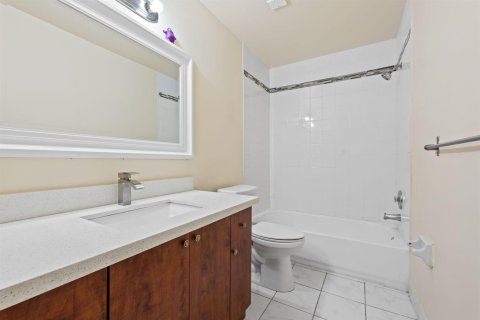 Touwnhouse à louer à Coral Springs, Floride: 4 chambres, 131.18 m2 № 2439218 - photo 15