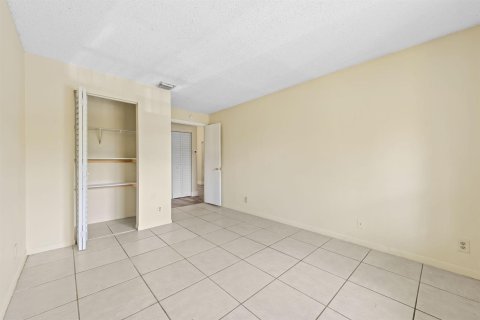 Touwnhouse à louer à Coral Springs, Floride: 4 chambres, 131.18 m2 № 2439218 - photo 14
