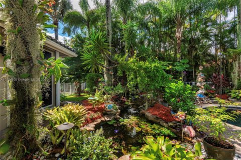 Villa ou maison à vendre à Pembroke Pines, Floride: 5 chambres, 258.27 m2 № 1931632 - photo 8