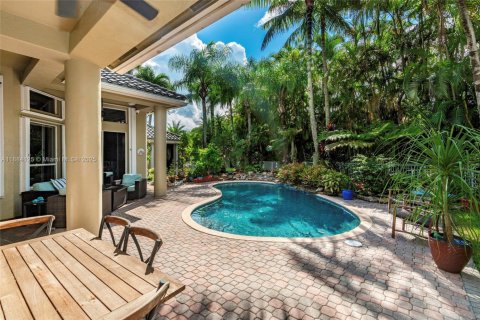 Villa ou maison à vendre à Pembroke Pines, Floride: 5 chambres, 258.27 m2 № 1931632 - photo 14