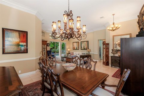 Villa ou maison à vendre à Pembroke Pines, Floride: 5 chambres, 258.27 m2 № 1931632 - photo 21
