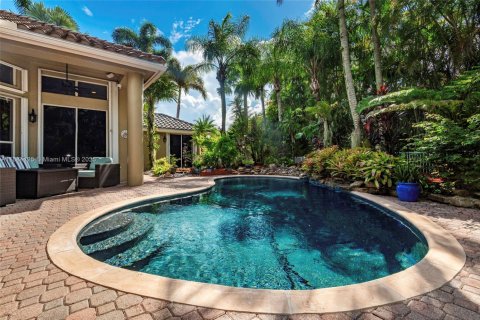 Villa ou maison à vendre à Pembroke Pines, Floride: 5 chambres, 258.27 m2 № 1931632 - photo 17