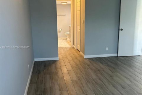 Купить кондоминиум в Уэстон, Флорида 2 спальни, 102.75м2, № 2043872 - фото 9