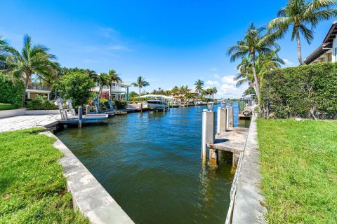 Commercial property in Ocean Ridge, Florida № 2147240 - photo 4